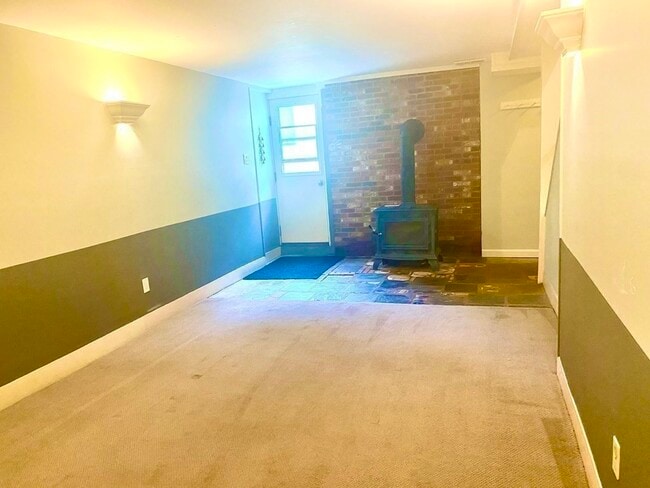 Building Photo - 21 Rangeway St