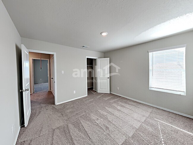 Building Photo - 10410 Varmus Dr
