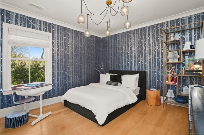 Building Photo - 4 Vani Ct