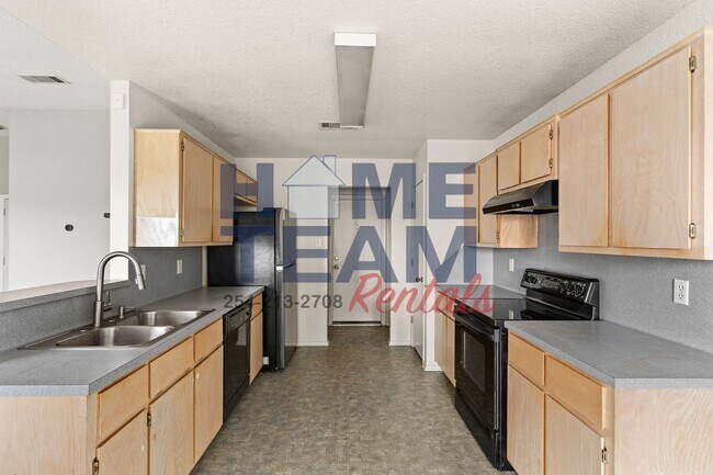 Building Photo - 2805 Larissa Dr