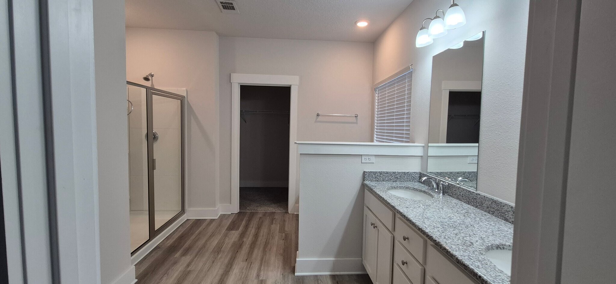 Building Photo - 6298 Forest Bay Ave