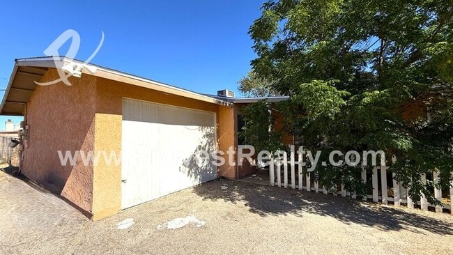 Building Photo - 12982 Mohawk Rd