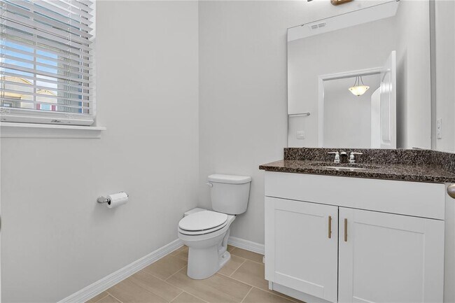 Building Photo - 11145 Sound Shr Dr