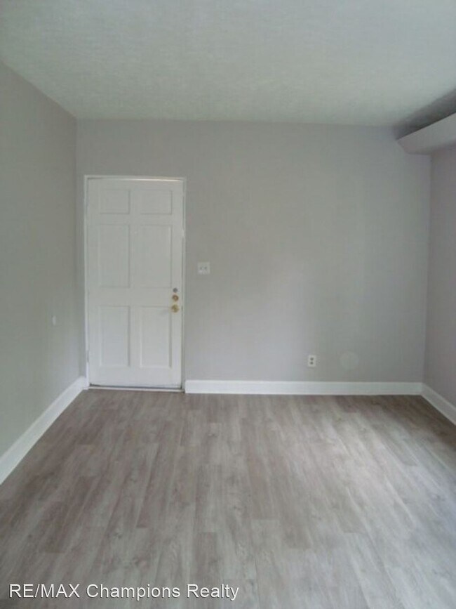 Building Photo - 3 br, 2 bath House - 2230 Airport Thruway