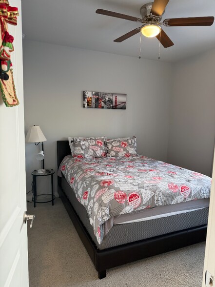 Building Photo - 4762 Sampson Ct.