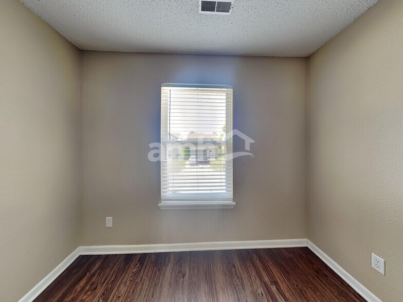 Building Photo - 6031 Draycott Dr