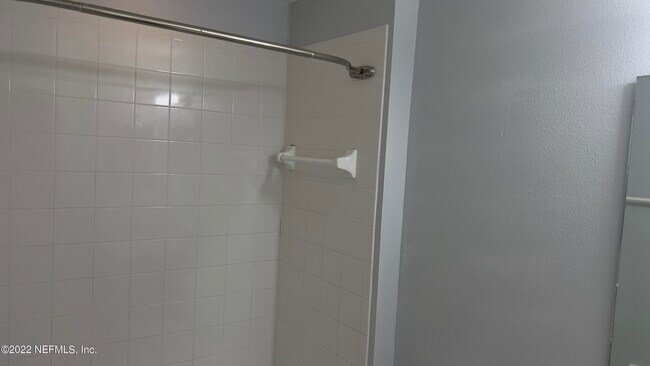 Building Photo - 3945 Buckthorne Dr