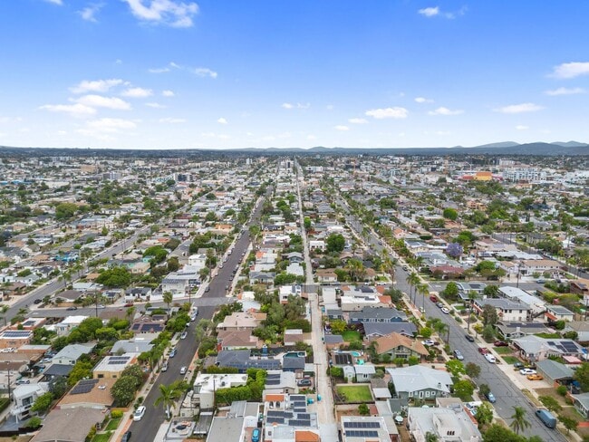 Building Photo - Historic Charm Meets Modern Living – Stunning 5 Bedroom Home on Iconic Myrtle Avenue
