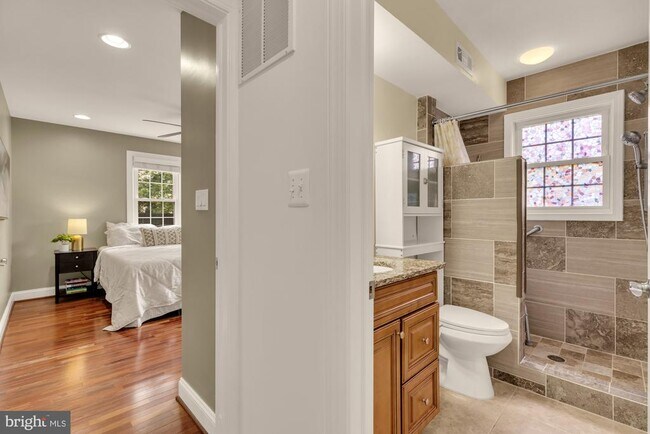 Building Photo - 8604 Woodlawn Ct