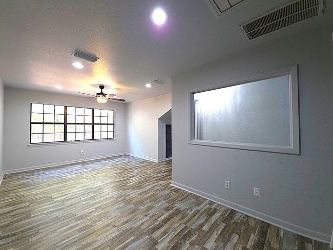 Building Photo - 1330 Private Rd 7905