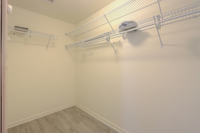 Building Photo - 43749 W Magnolia Rd