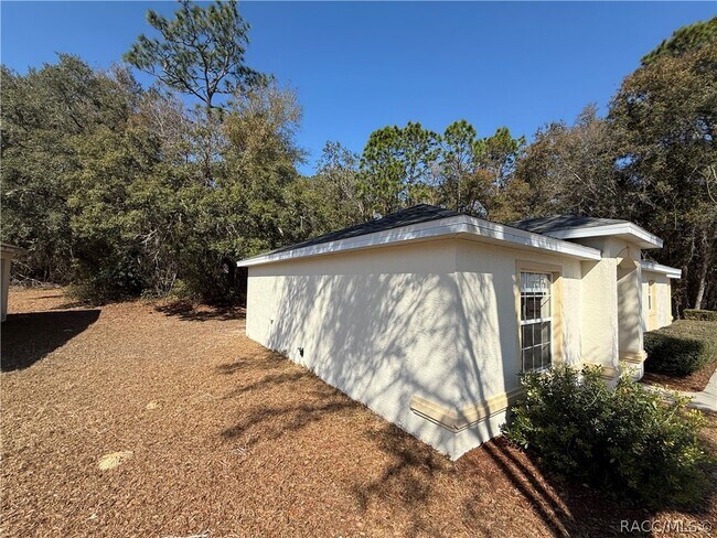 Building Photo - 9612 N Jackson Way