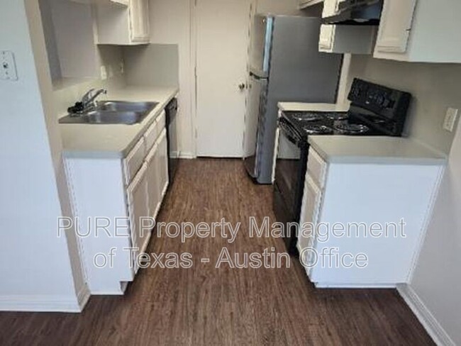 Building Photo - 1213 Gregory Ln