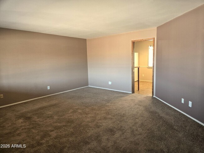 Building Photo - 4330 W Royal Palm Rd