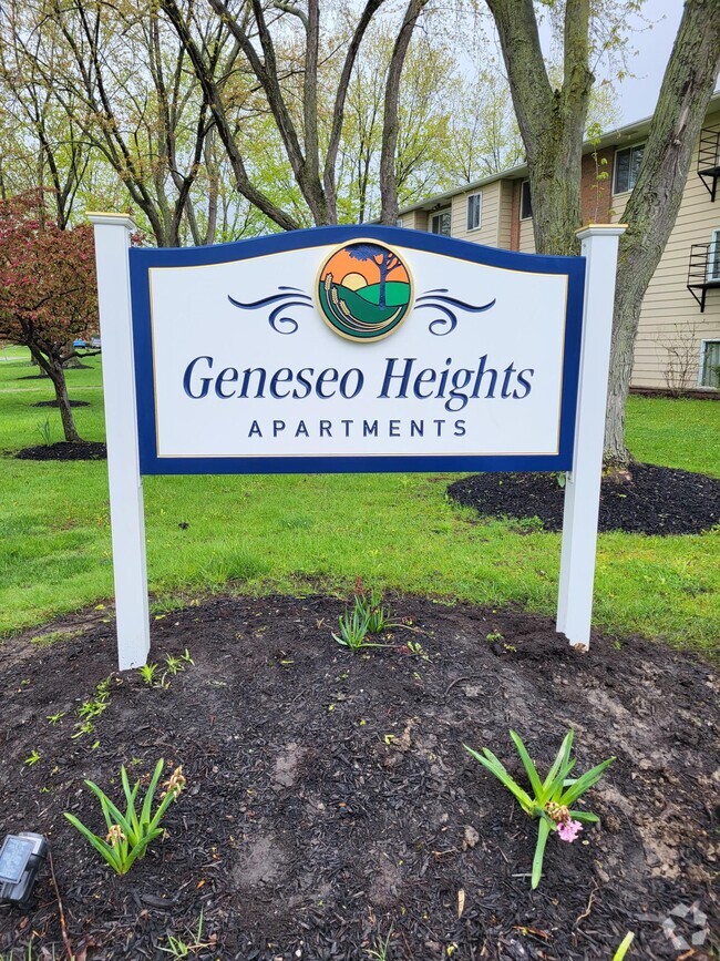 Building Photo - Geneseo Heights Apartments