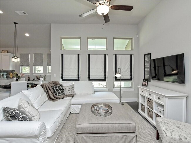 Building Photo - 10911 Rock Island Dr