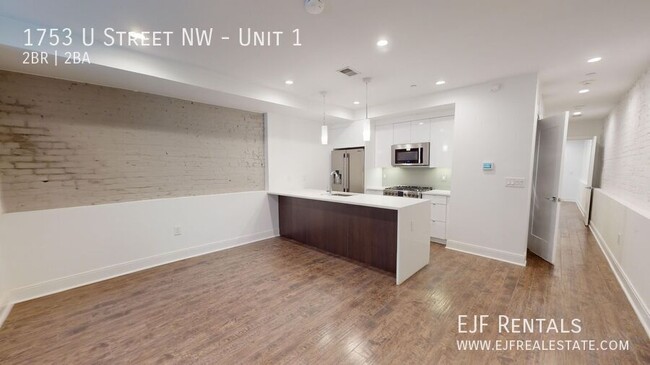 Building Photo - U Street Corridor Two Bedroom For Rent! Pe...