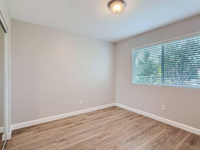 Building Photo - Newer 3 Bedroom House & 2 Bedroom Granny Flat Close to SDSU!!!  $1000 Off 1st Month's Rent!!