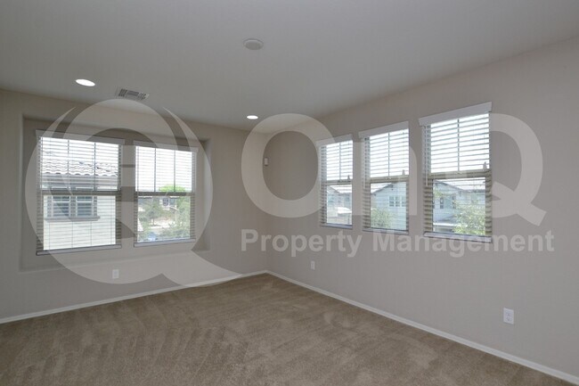 Building Photo - 270 N Scott Dr