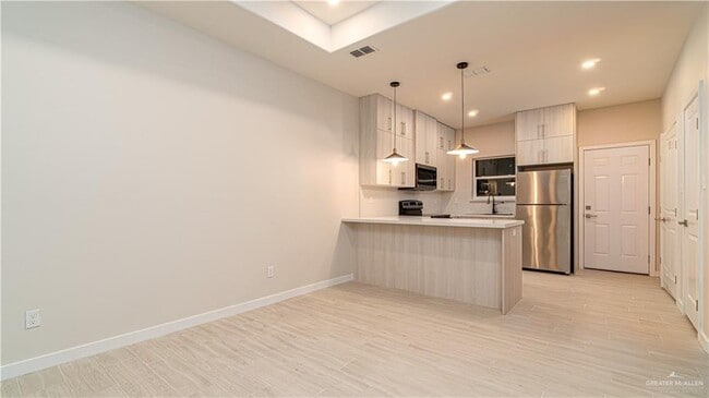 Building Photo - 22 N 25th St