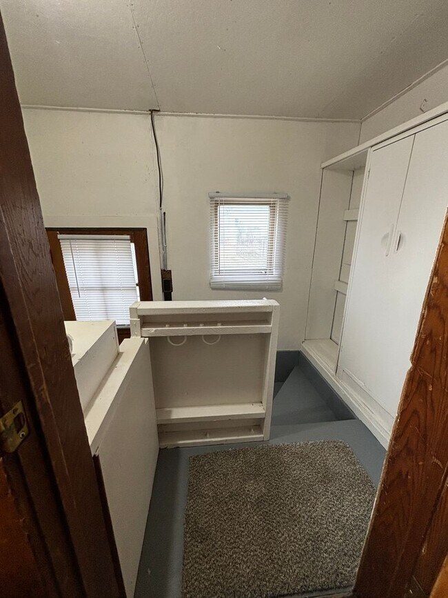 Building Photo - 2 Bedroom 2 Bathroom Single Family Home