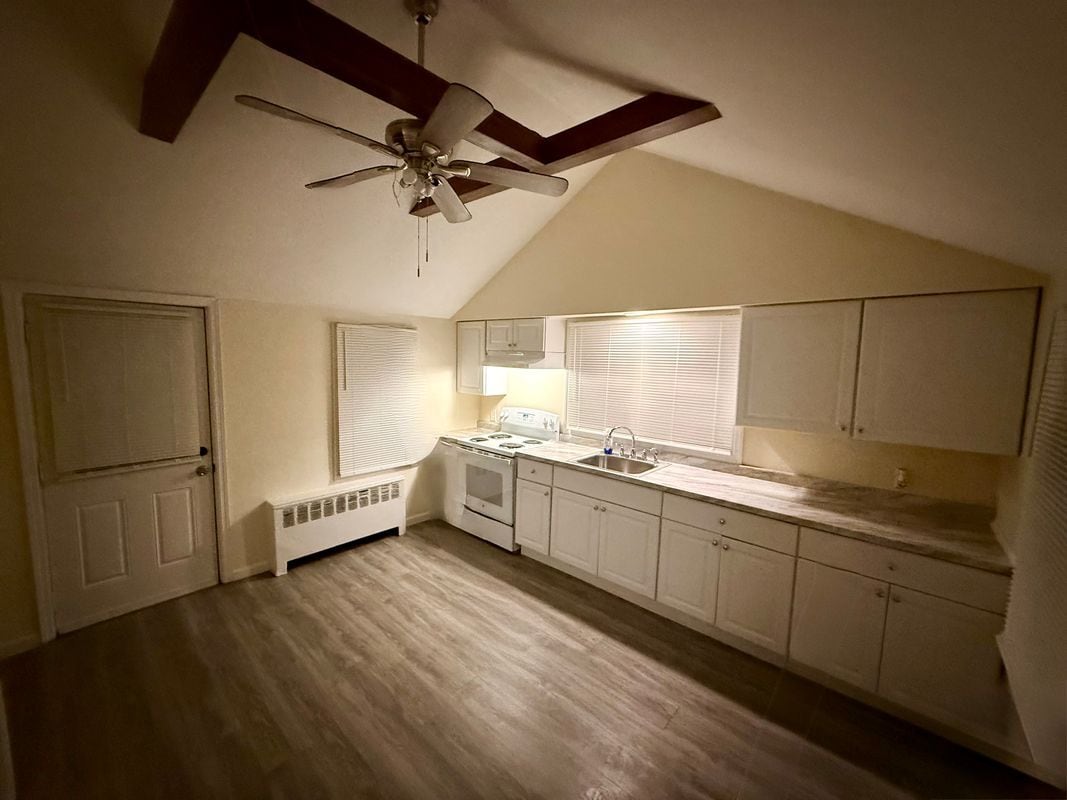 Building Photo - 203 Berkshire Dr