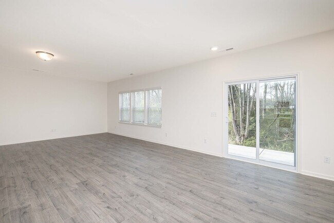 Building Photo - 724 Scotch Meadows Loop