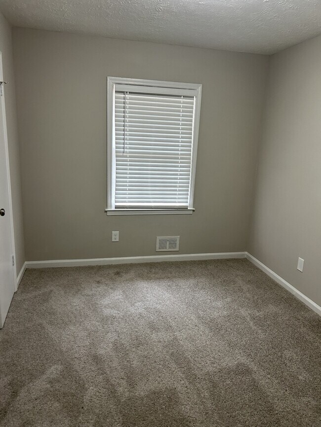 Building Photo - Beautiful 4 Beds 3 Baths Home in Decatur