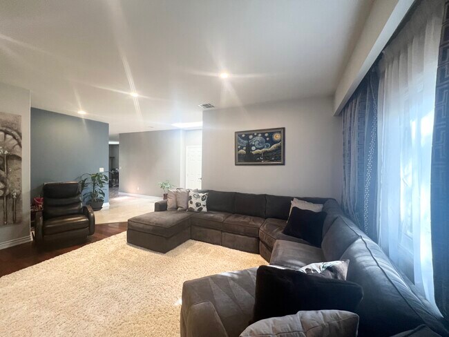 Living Room - 6947 Jellico Ave