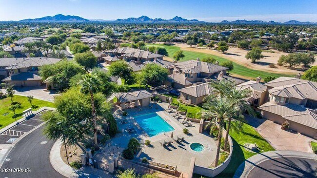 Building Photo - 15240 N Clubgate Dr