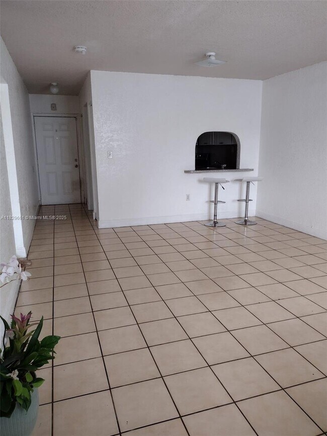 Building Photo - 17255 SW 95th Ave