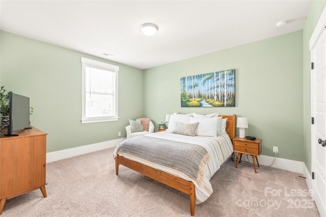 Building Photo - 5210 Kelly St