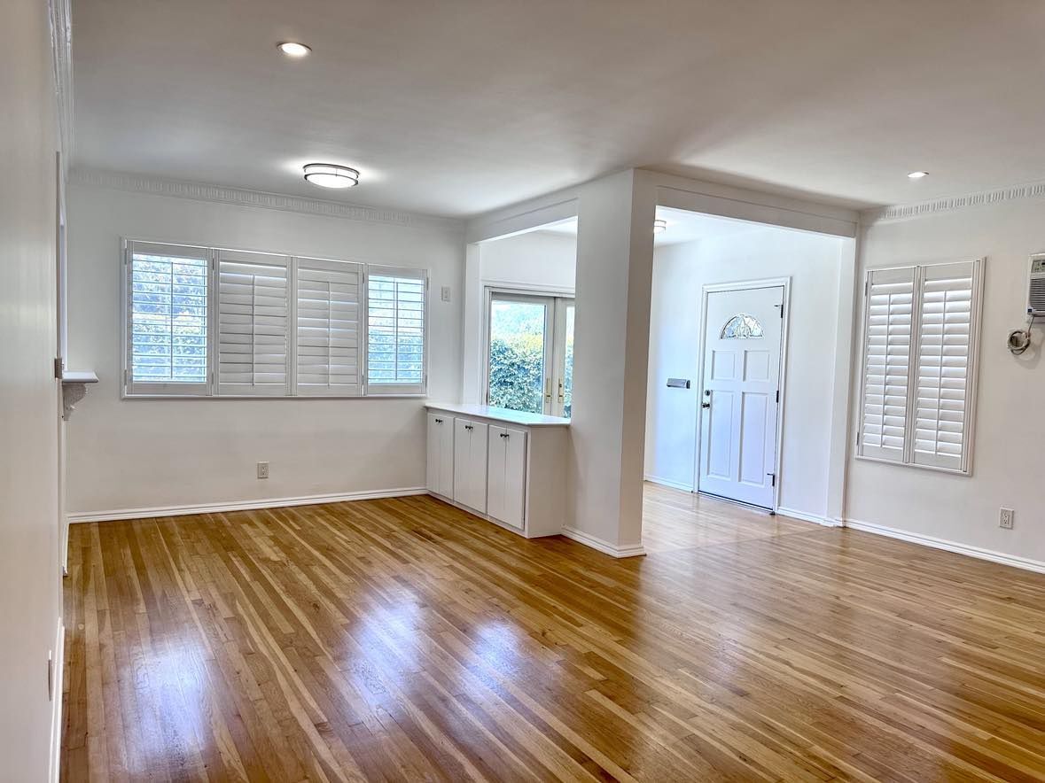 Dining area - 3408 Pearl St