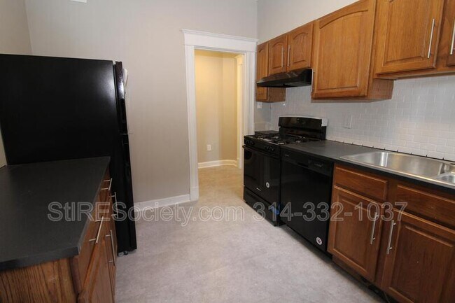 Building Photo - 2606 Louisiana Ave