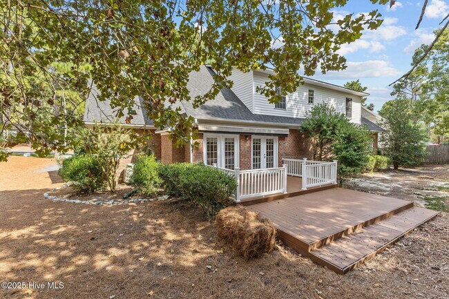 Building Photo - 10 Lodge Pole Ln