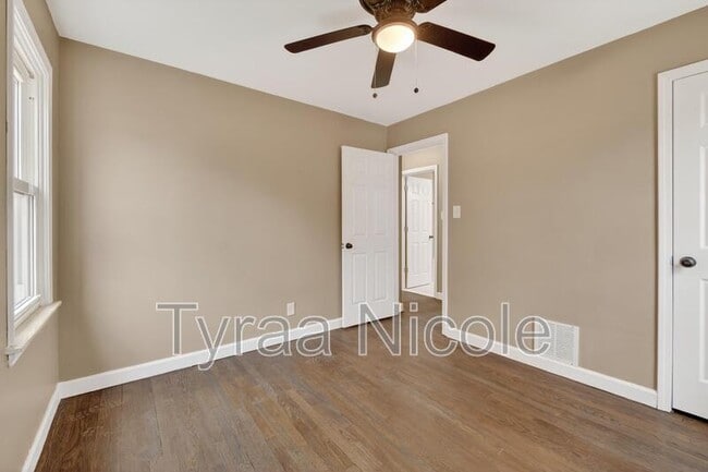 Building Photo - 19750 Mark Twain St