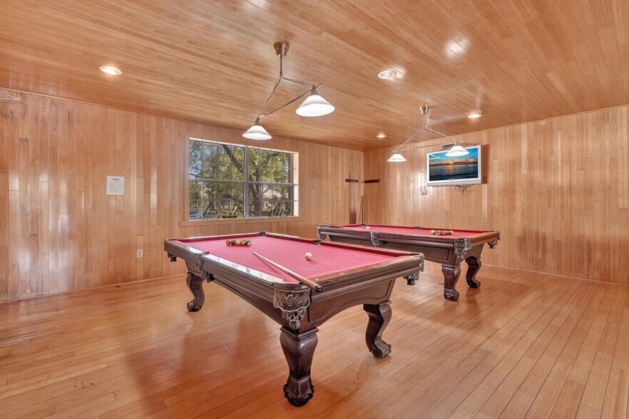Building Photo - 2851 N Oakland Forest Dr