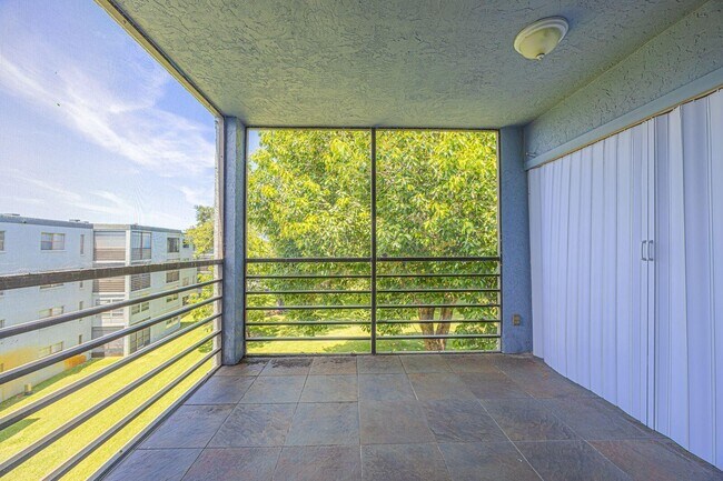 Building Photo - 9440 SW 8th St