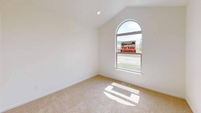 Building Photo - 5391 Swan Dr