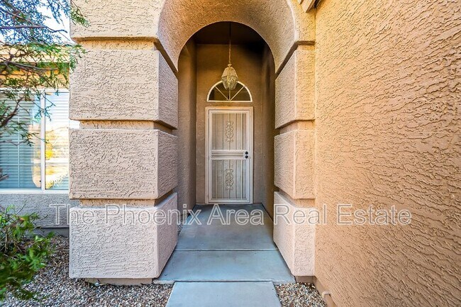 Building Photo - 251 W Windsor Dr