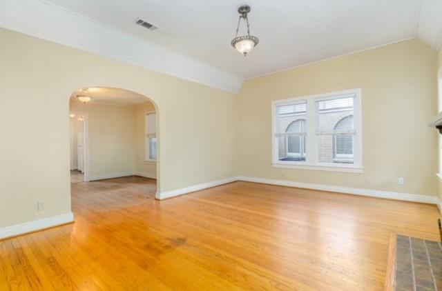 Building Photo - 819 Clermont Ave