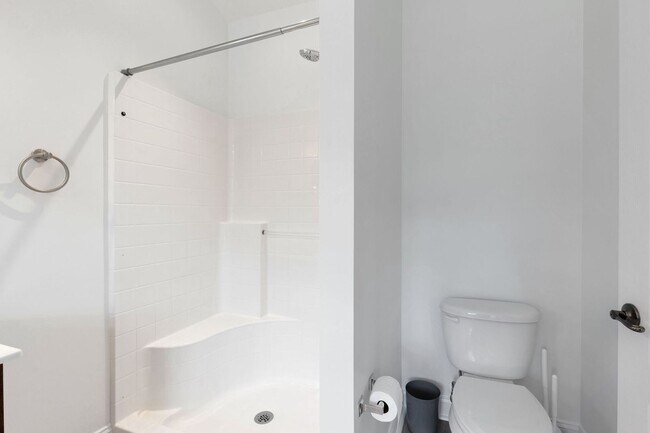 Building Photo - Stunning 3BR/3.5BA Townhome | 2,300+ Sq Ft...
