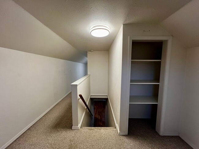 Building Photo - 261 Wilcox Rd