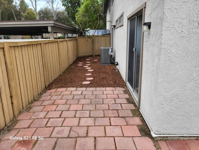 Building Photo - NEW PRICE REDUCTION!!! Beautiful Condo: 3 ...