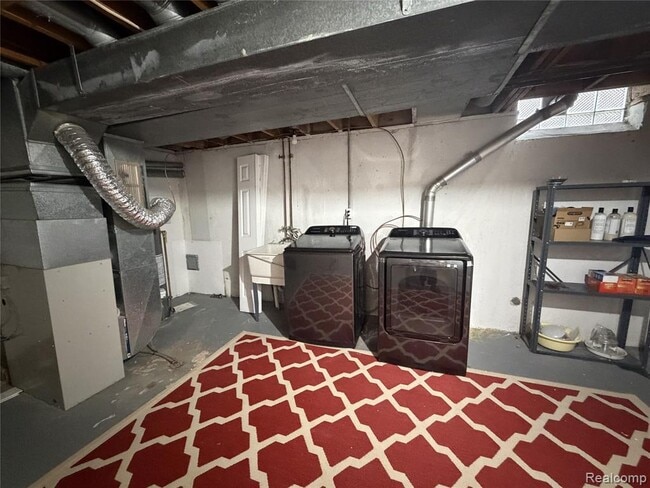 Building Photo - 1780 E Thirteen Mile Rd