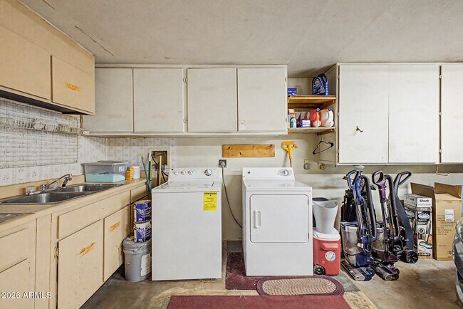 Building Photo - 13832 N 17th Ave