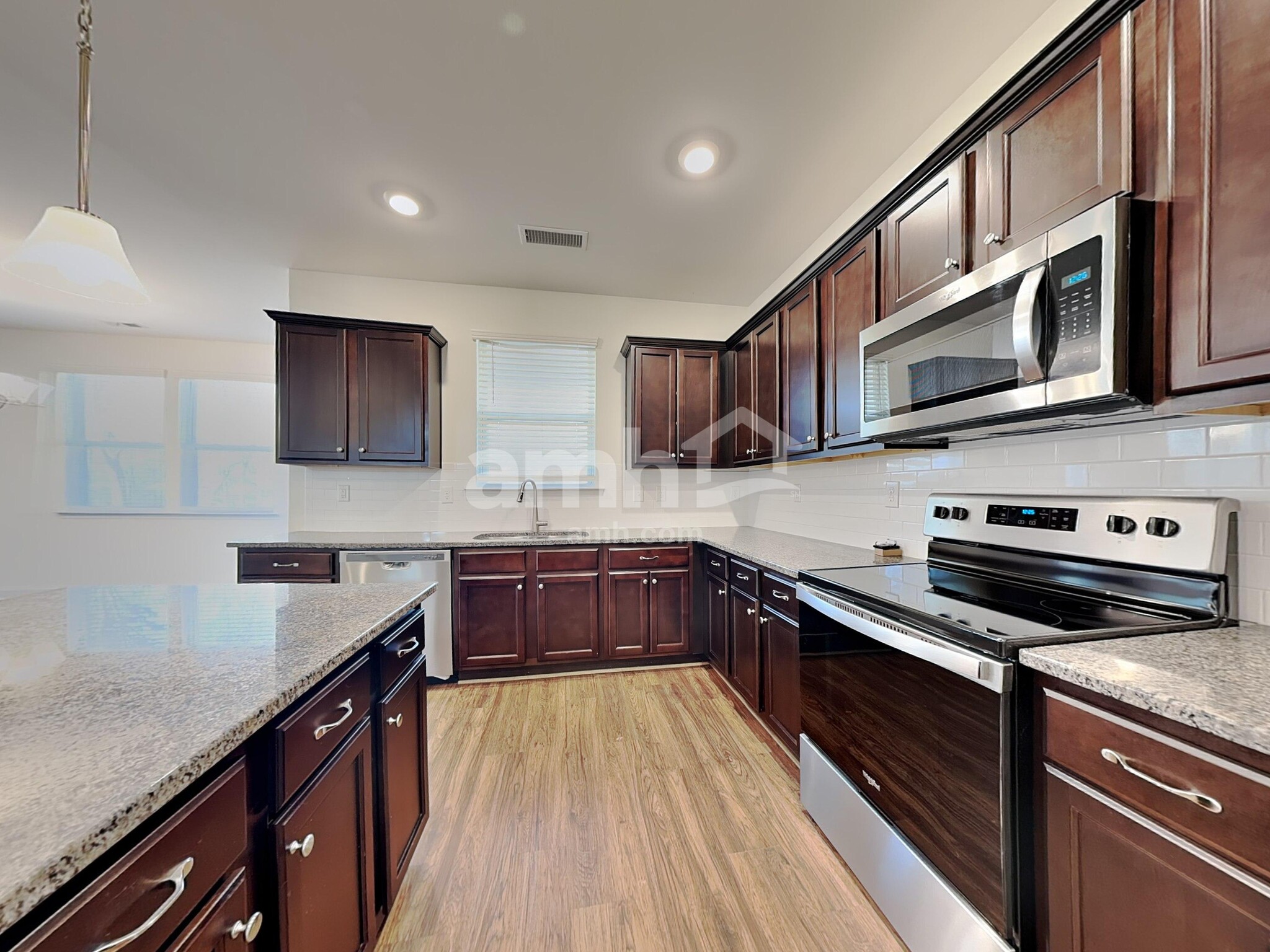 Building Photo - 2133 Laurel Vlg Cir