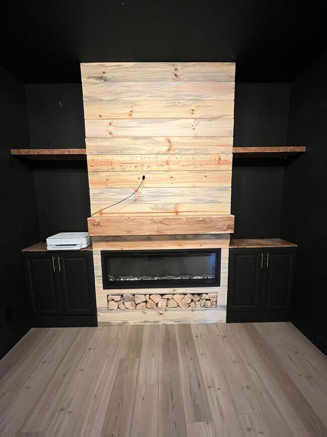 Building Photo - Stunning 3 Bedroom 3 Bathroom in Summerlin...