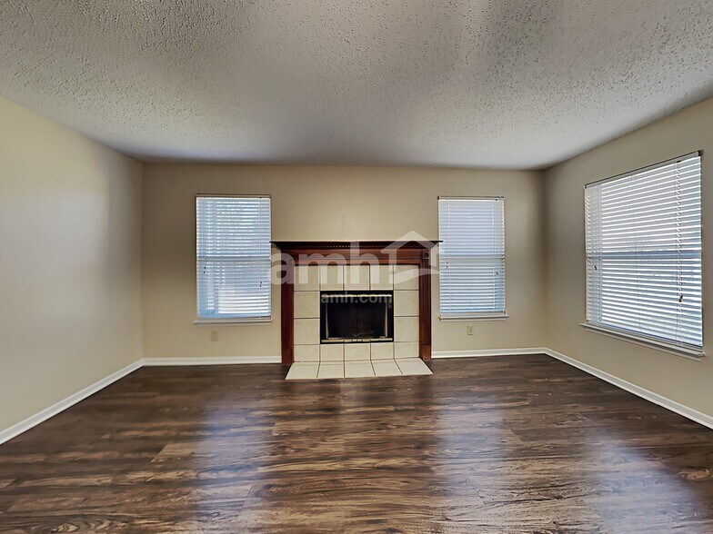 Building Photo - 8629 Blooming Grove Dr