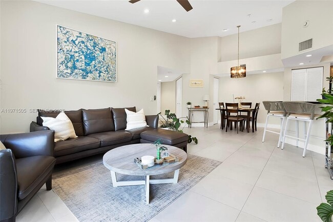 Building Photo - 2009 SE 10th Ave